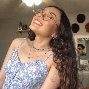 Meet your Posher, Becky